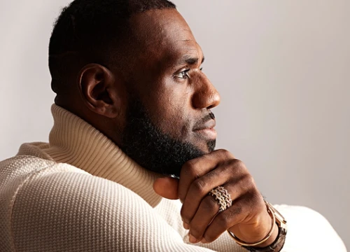 Siêu sao bóng rổ LeBron James bị kiện đòi bồi thường 3,5 tỷ vì sử dụng ảnh... chụp chính mình trên trang cá nhân