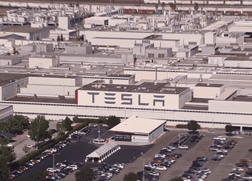 Tesla đóng cửa nhà máy tại California, còn đủ tiền sống hết năm nay