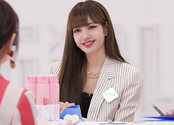 1001 sắc thái của Lisa (BLACKPINK) khi làm giám khảo: Dễ thương đúng lúc, nghiêm khắc đúng chỗ