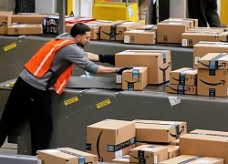 Amazon khóa hàng nghìn tài khoản bán hàng đội giá sản phẩm ăn theo dịch COVID-19