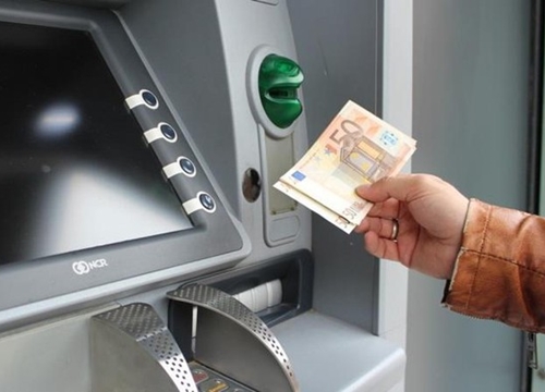 Khởi nghiệp với sáng kiến ATM khử khuẩn tiền mặt