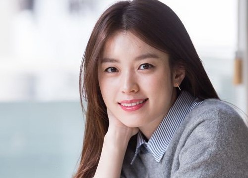 'Mỹ nhân cười đẹp nhất xứ Hàn' Han Hyo Joo cổ vũ mọi người vượt qua dịch bệnh