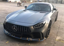 Siêu xe triệu đô Mercedes AMG GTR về Việt Nam