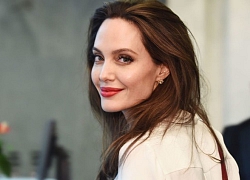 Angelina Jolie ủng hộ 1 triệu USD để giúp đỡ học sinh nội trú