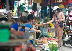 Buổi sáng ở chợ truyền thống Thủ đô những ngày dịch COVID-19