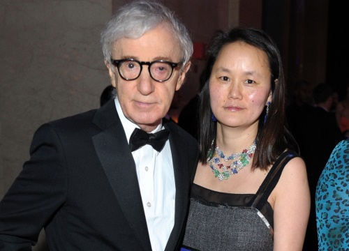 Đạo diễn Woody Allen: 4 lần đoạt Oscar và vết nhơ cưới con gái của vợ