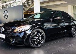 Mercedes-Benz C-Class giảm giá sập sàn, tới hơn 200 triệu đồng