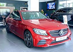 Mercedes-Benz C-Class giảm giá tới 200 triệu đồng