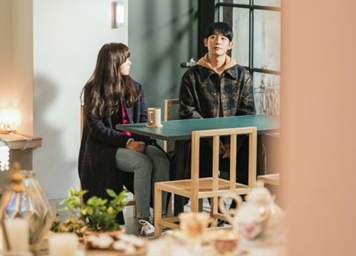 'A Piece Of Your Mind': Jung Hae In và Chae Soo Bin viết nên câu chuyện sâu lắng, đượm buồn đáng xem những ngày se lạnh cuối xuân