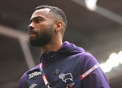 Ashley Cole bị trộm trói vào ghế