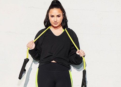 Demi Lovato khoe dáng nảy nở quảng cáo bộ sưu tập mới