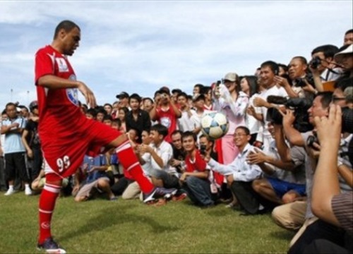 Denilson: "Thần đồng" Brazil và "cú lừa thế kỷ" tại V.League