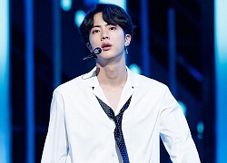 Jin (BTS) chuyển từ nam thần sang "nam thần... kinh" khi mặc đồ ngủ đọc rap khí thế