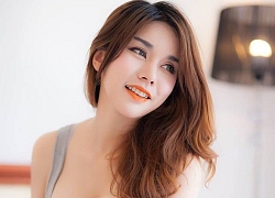 &#8216;Hot girl đồ ăn vặt&#8217; nổi tiếng một thời lộ mặt cứng đờ vì phẫu thuật