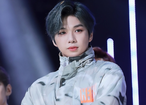 Kang Daniel công phá BXH Gaon, đạt triple crown cùng lúc dẫn đầu 3 hạng mục