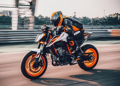 KTM Duke 890 R 2020 ra mắt - mạnh mẽ và hiện đại hơn