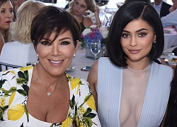 Kylie Jenner ủng hộ nước rửa tay cho bệnh viện chống dịch Covid-19