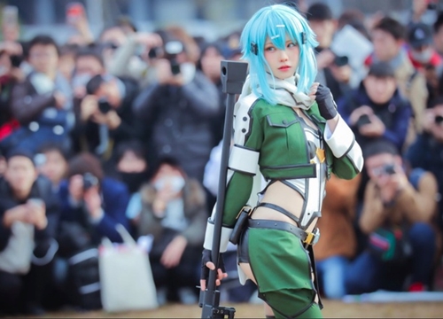 Nhan sắc mỹ nhân kiếm 90.000 USD một ngày nhờ cosplay