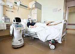 Robot y tá chăm sóc bệnh nhân nCoV