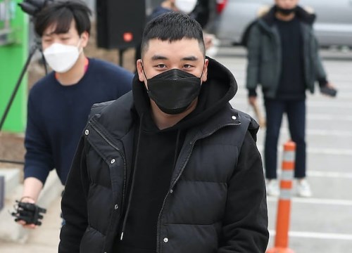 Seungri (Bigbang) nhận chức cao hậu nhập ngũ, Knet: Đây là thủ phạm 'Phòng chat thứ N' của Kbiz