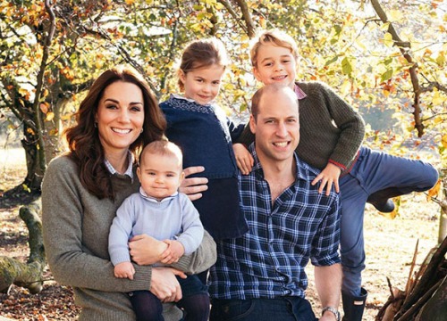 William - Kate vừa chỉ đạo ứng phó dịch vừa dạy con học