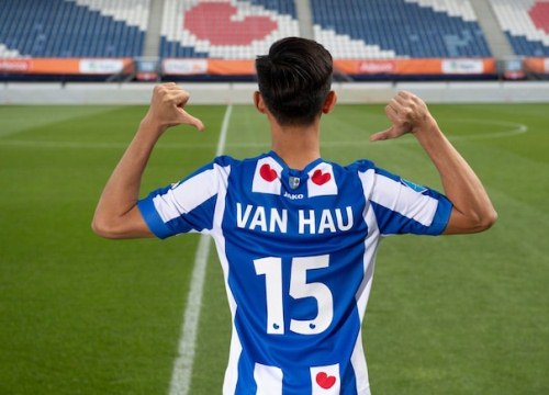 Báo Thái gọi việc Heerenveen mua Văn Hậu giá gần 38 tỷ là 'không tưởng'