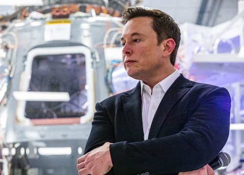 Elon Musk gọi chính sách phong toả của Mỹ là 'phát xít'