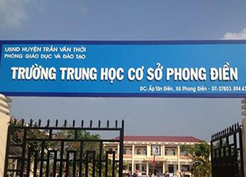 Hiệu trưởng trường Phong Điền đọc đơn viết về giáo viên sai sự thật trước trường