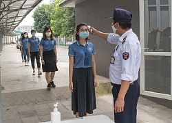 Học sinh ngồi cách nhau 1,5m: Không bắt buộc!