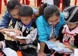 Mang thư viện đến bản xa