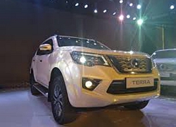 Nissan Terra giảm 100 triệu đồng, chạy đua giá 'đấu' Toyota Fortuner