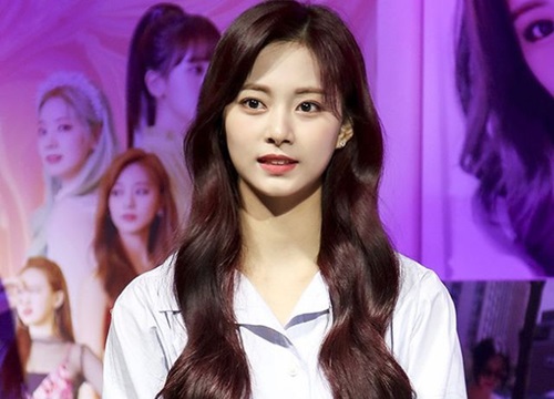 Twice đồng loạt đổi tóc mới: Tzuyu "max xinh" nhưng kéo đến Sana Nayeon mới bất ngờ