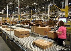 Amazon bắt đầu kiểm tra thân nhiệt nhân viên, cho nghỉ nếu trên 38 độ C nhưng giảm lương một nửa