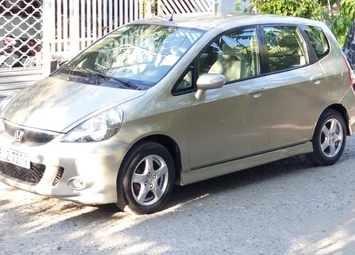 Honda Jazz 13 năm tuổi giá hơn 250 triệu đồng tại Việt Nam