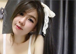 Hot girl đeo khẩu trang, mặc đồ bó sát giữa vườn cây khiến cư dân mạng đòi xem mặt bằng được