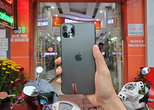 iPhone 11 rớt giá vì Covid-19