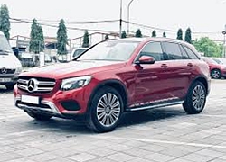 Mercedes-Benz GLC 250 2019 chính hãng thanh lý dưới 2 tỷ đồng: ODO 18 km, nội thất chưa bóc nilon