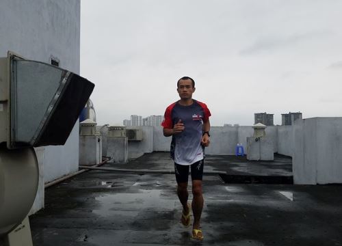 Người Việt chạy Marathon "siêu dị" mùa dịch Covid-19