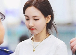 Rosé, Nayeon và dàn sao nữ Kpop mặc đồ màu trơn vẫn thu hút