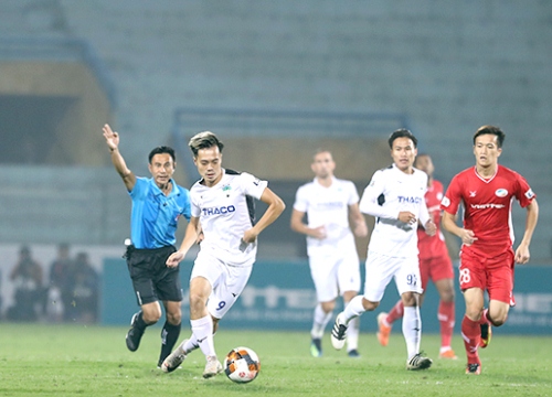 Trọng tài Việt làm gì khi LS V-League 2020 tạm hoãn?