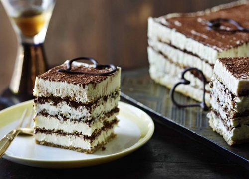 Bật mí cách làm bánh tiramisu mềm mịn, ngon chuẩn kiểu Ý