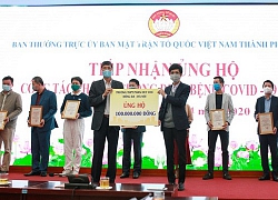 Cán bộ, giáo viên một trường học ủng hộ 100 triệu đồng chung tay đẩy lùi dịch bệnh Covid-19