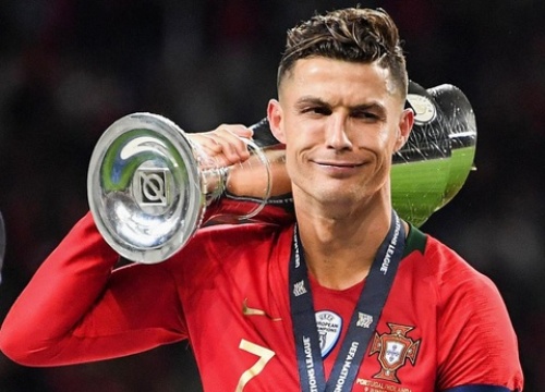 Cristiano Ronaldo: 'Họ ghét bỏ vì tôi quá giỏi'