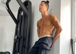 Đã lâu không được ra sân thi đấu, Ronaldo vẫn khiến các fan trầm trồ bằng màn bứt tốc "xé gió" trong lúc tập luyện cùng bạn gái Georgina