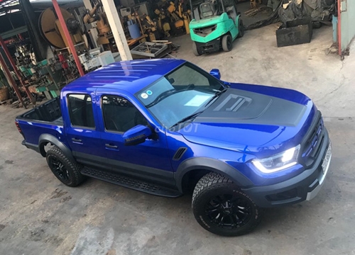 Ford Ranger 15 năm tuổi độ ngoại hình Raptor tại Việt Nam