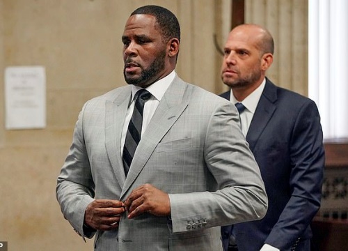 R. Kelly mong được tại ngoại vì sợ nhiễm Covid-19 trong tù