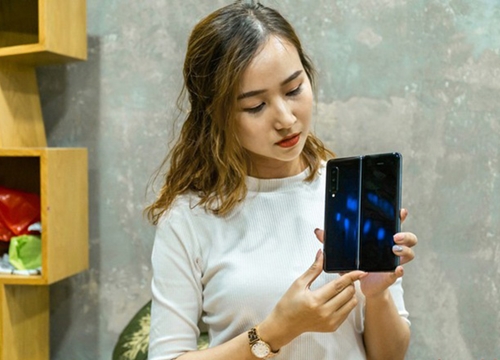 Tin vui dành cho ai ngóng trông Galaxy Fold 2