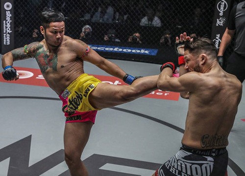 "Vua kickboxing" cãi nhau vì trọng tài xử thua dù bị đánh bầm dập