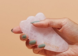 "Cạo gió" lại là xu hướng điêu khắc mặt thon, da mịn được yêu thích
