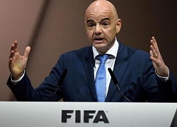 Chủ tịch FIFA: "Không có trận đấu hay giải đấu nào xứng đáng để liều lĩnh đánh đổi bằng sinh mạng của con người"